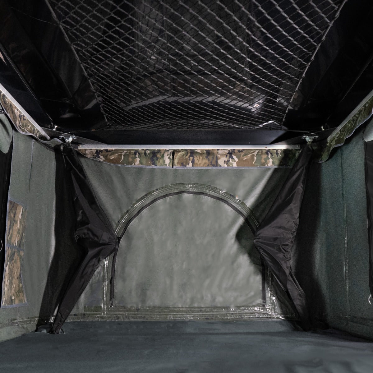 Car Roof Tent – Camouflage - Used - Very Good