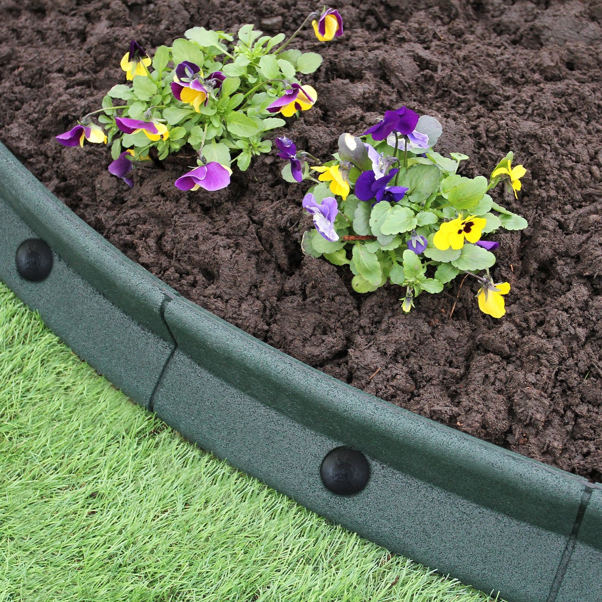 Flexible Lawn Edging Green 1.2m x 12 - Used - Good