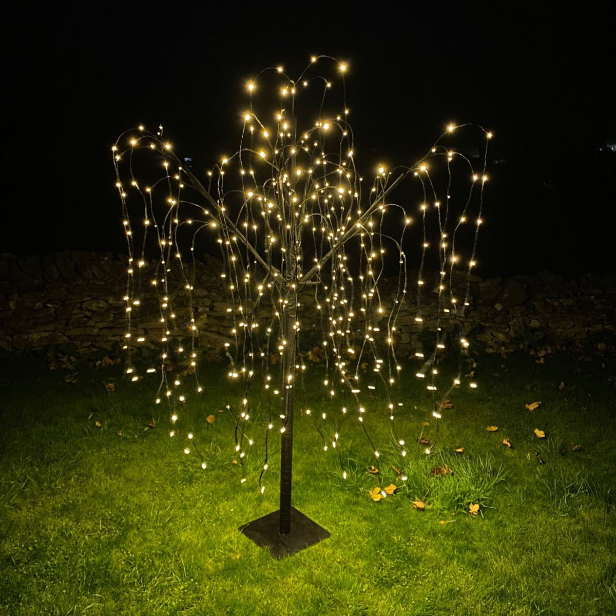 Weeping Willow Tree - 180cm Black 400 Warm White LED - Like New
