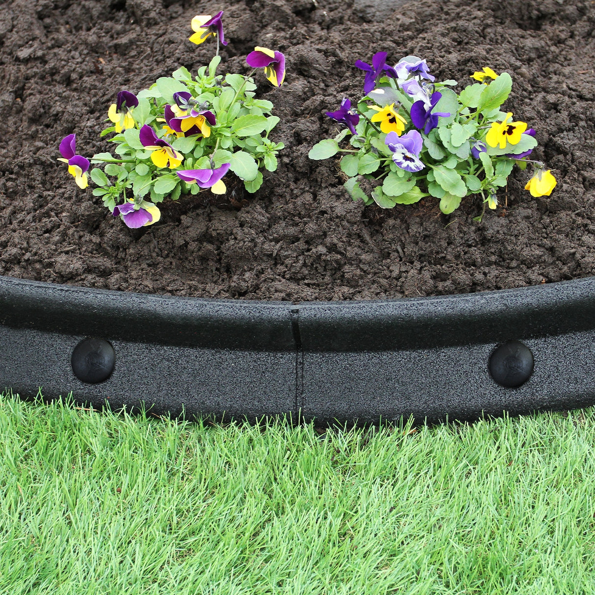 Flexible Lawn Edging Black 1.2m x 6 - Used - Very Good