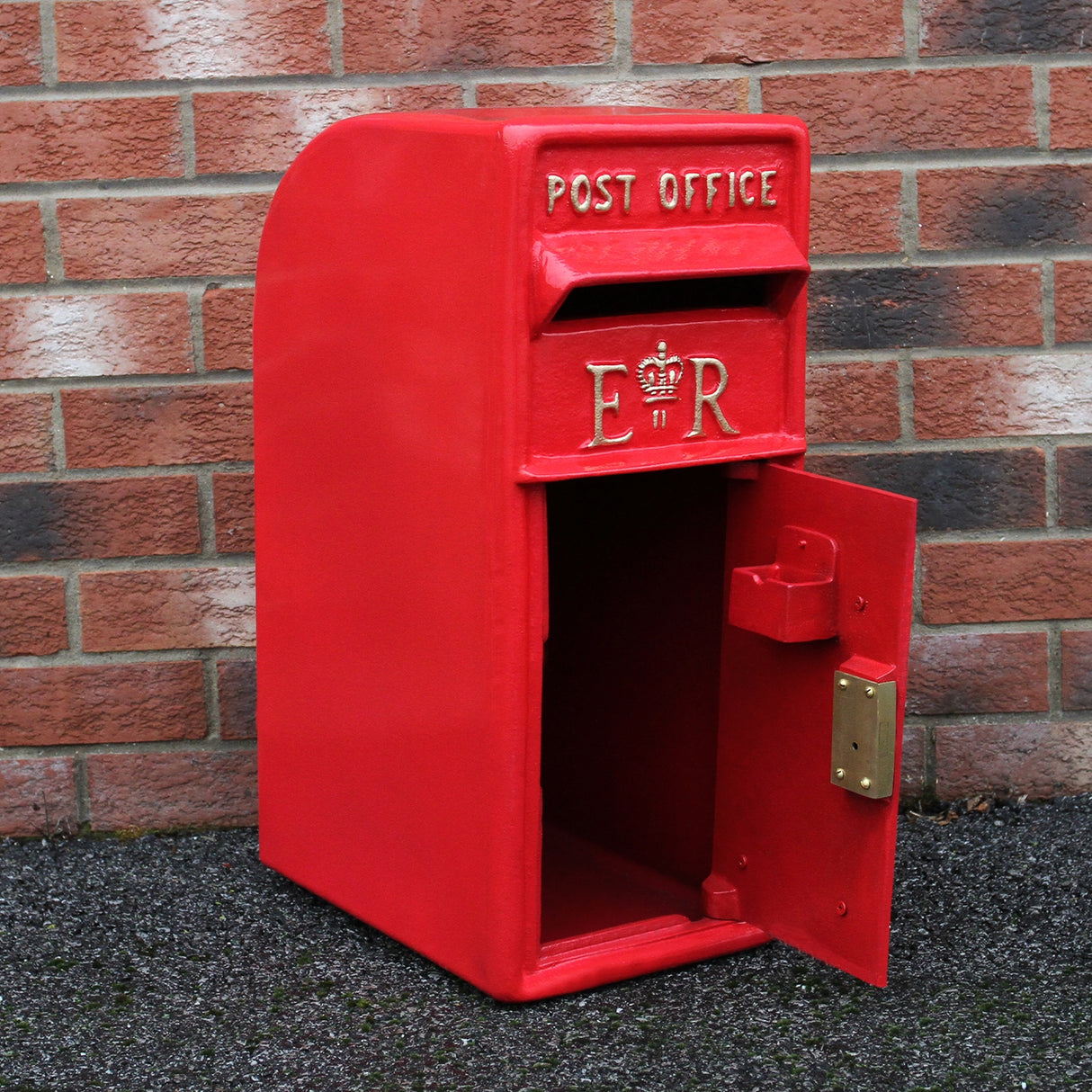 Red Royal Mail Post Box - Used - Acceptable