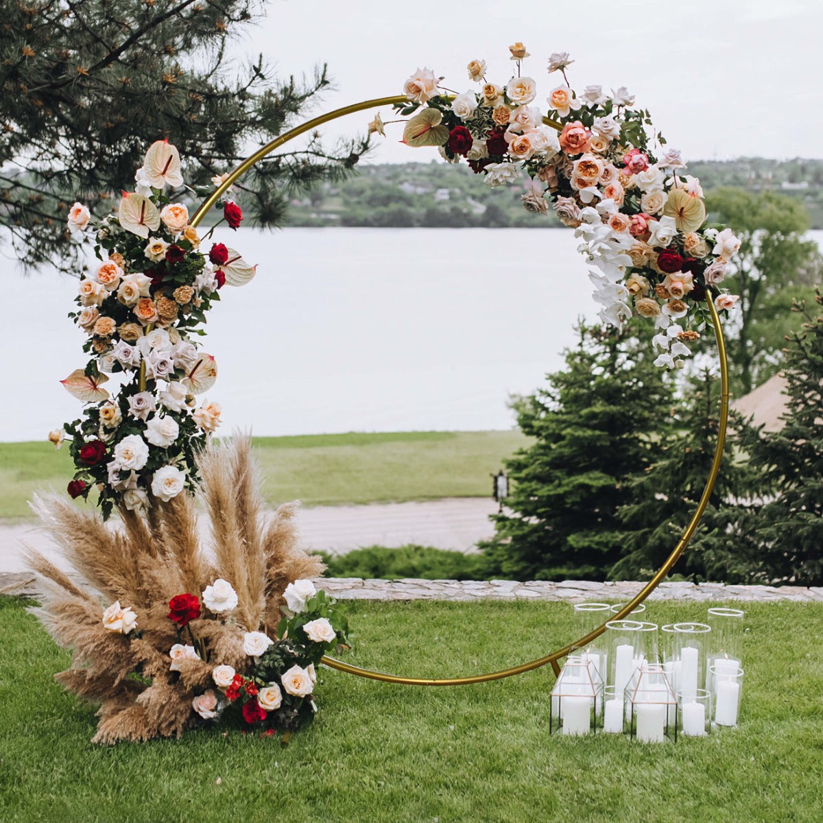 Wedding Moongate 200cm - Gold - Used - Acceptable