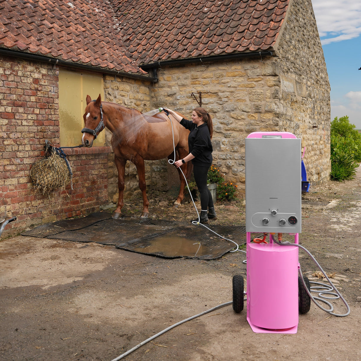 Deluxe Portable Horse Shower - Pink - Like New