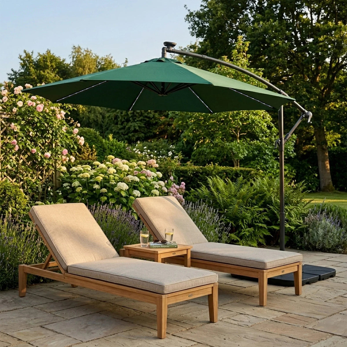 LED Cantilever Parasol 3m – Green - Used - Acceptable