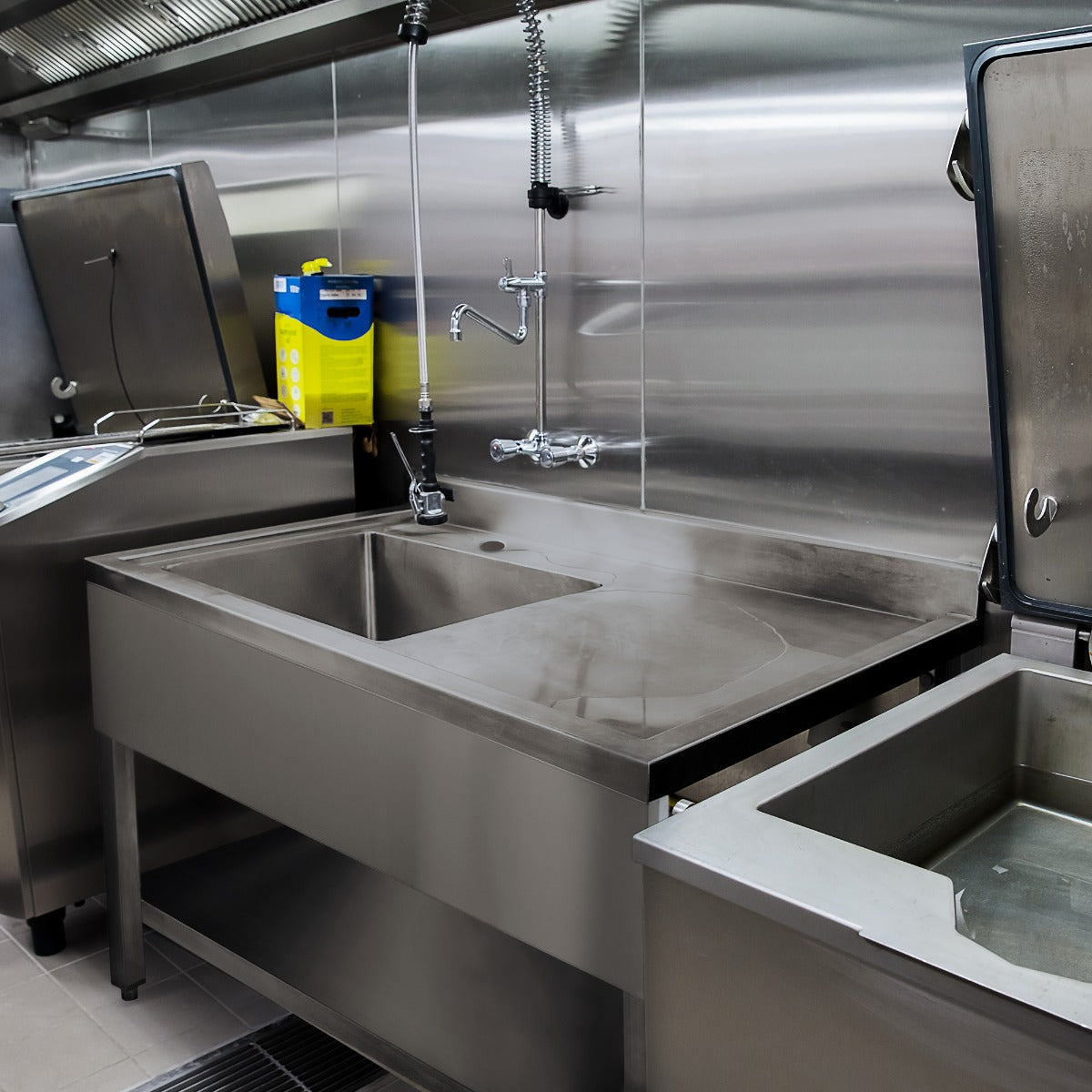 KuKoo Stainless Steel Catering Sink - Right Hand Drainer - Used - Good