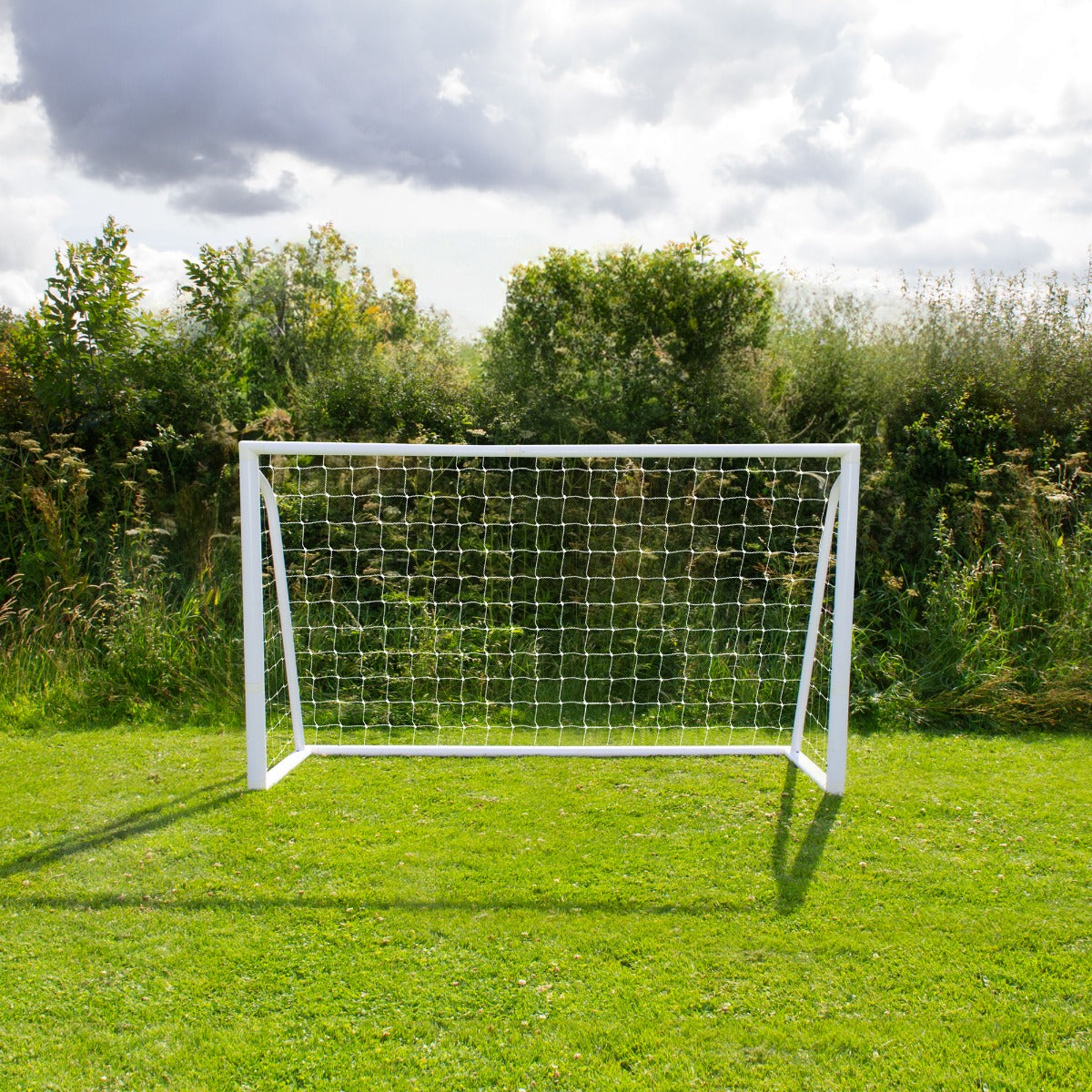 6 x 4ft Football Goal, Carry Case and Target Sheet - Like New