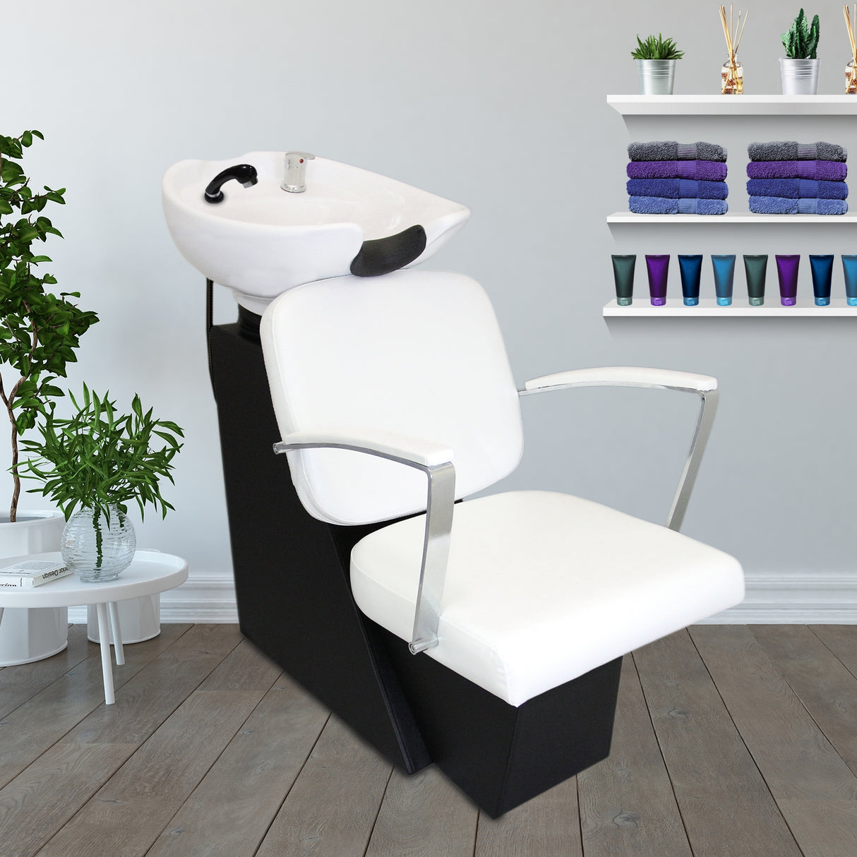 Salon Backwash Chair White - Used - Acceptable