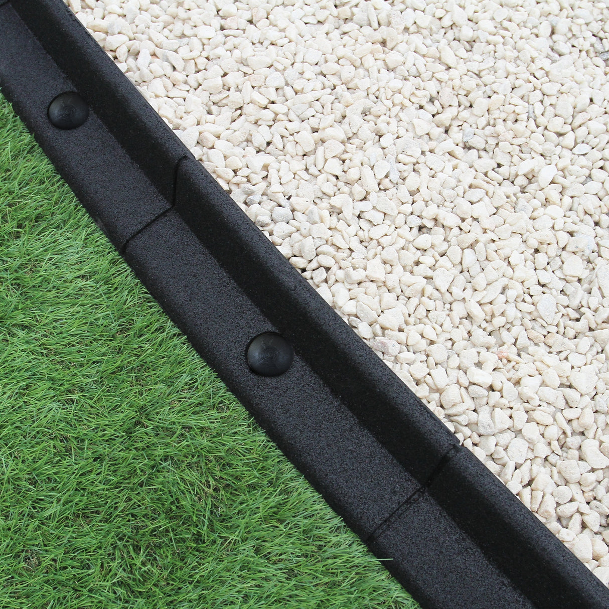 Flexible Lawn Edging Black 1.2m x 4 - Like New