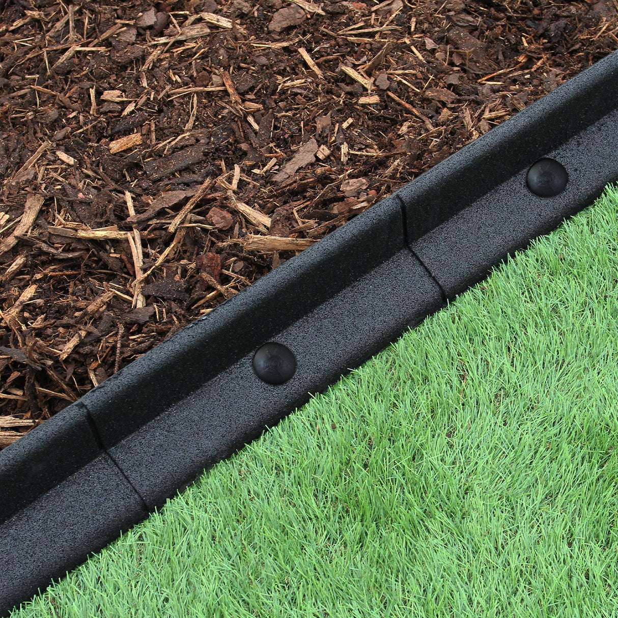 Flexible Lawn Edging Black 1.2m x 4 - Like New