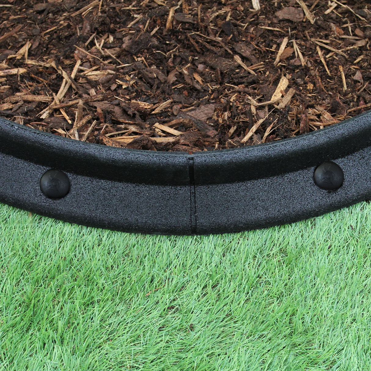 Flexible Lawn Edging Black 1.2m x 4 - Like New