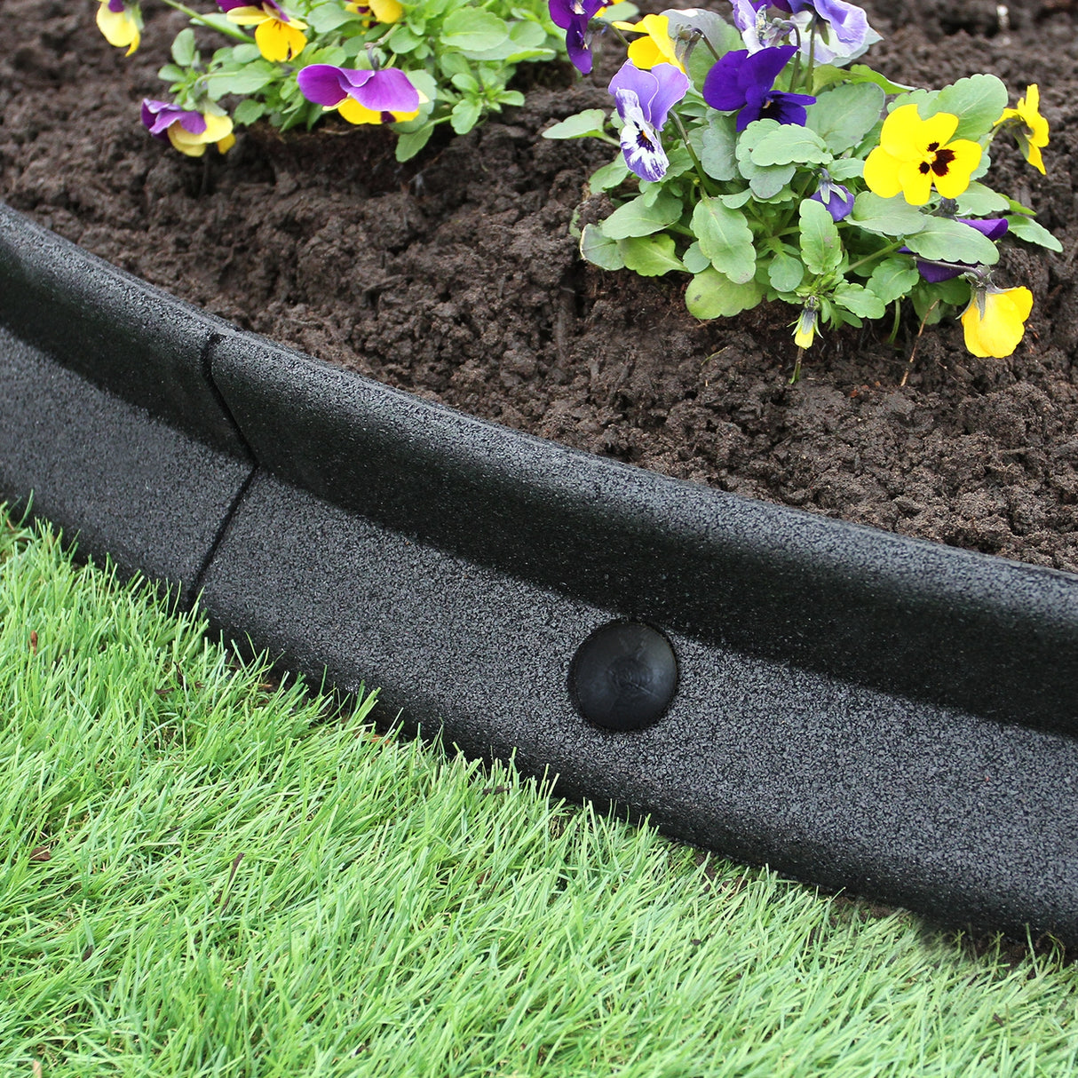 Flexible Lawn Edging Black 1.2m x 36 - Used - Good
