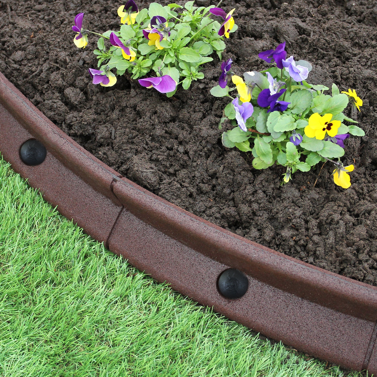 Flexible Lawn Edging Brown 1.2m x 6 - Like New