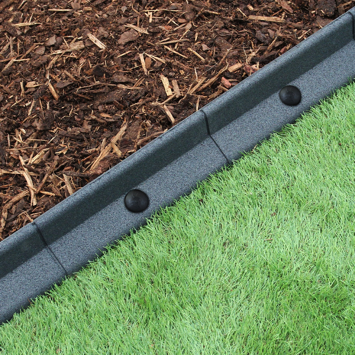 Flexible Lawn Edging Grey 1.2m x 6 - Like New