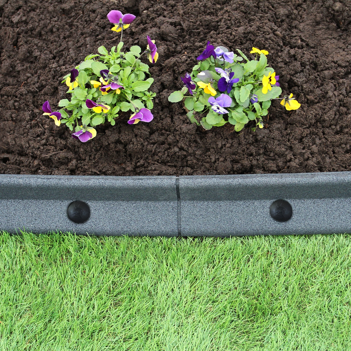 Flexible Lawn Edging Grey 1.2m x 6 - Like New