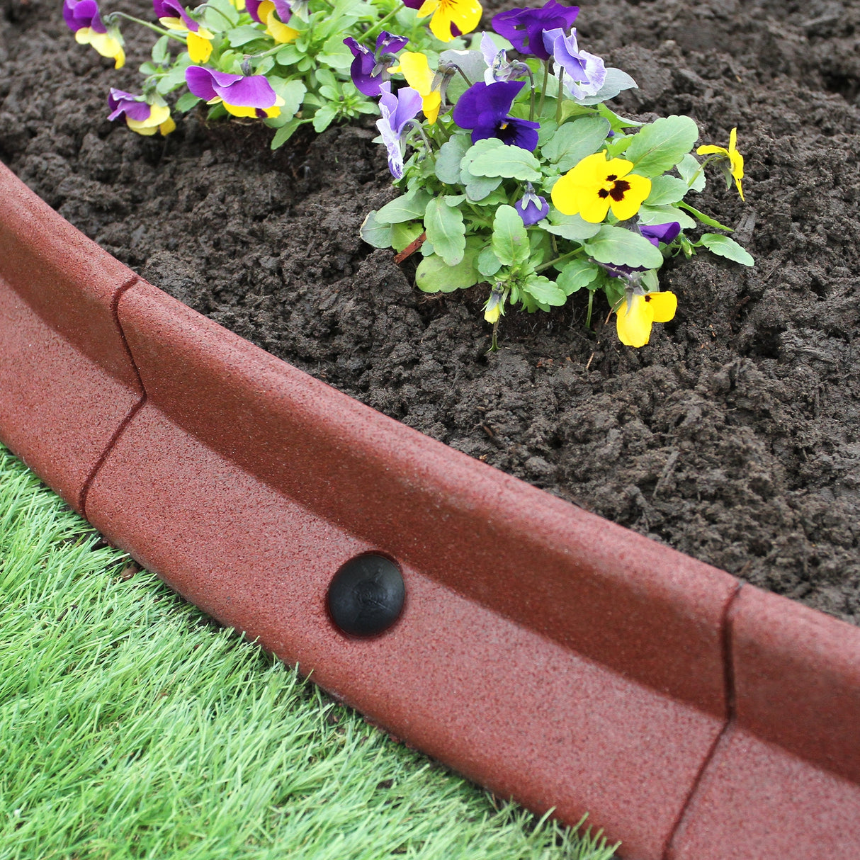 Flexible Lawn Edging Terracotta 1.2m x 6 - Like New