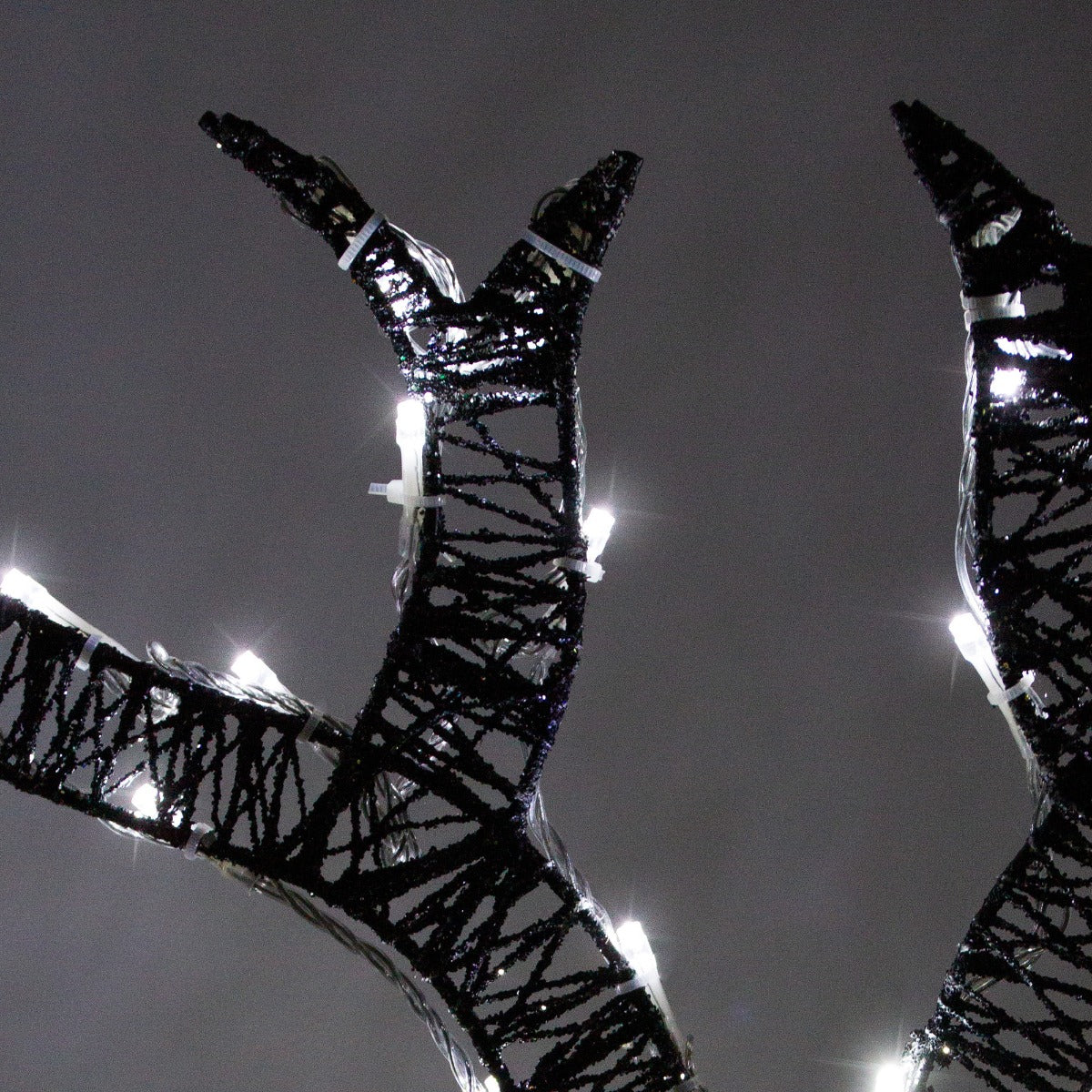 Weeping Willow Tree - 180cm White 400 Warm White LED - Like New