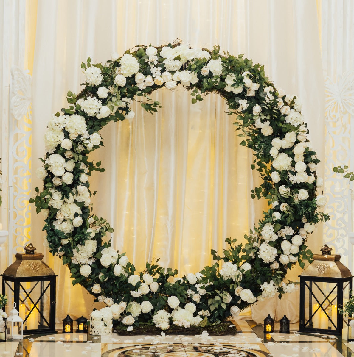 Wedding Moongate - White & 1 x Weeping Willow Tree 240cm Cool White - Used - Good