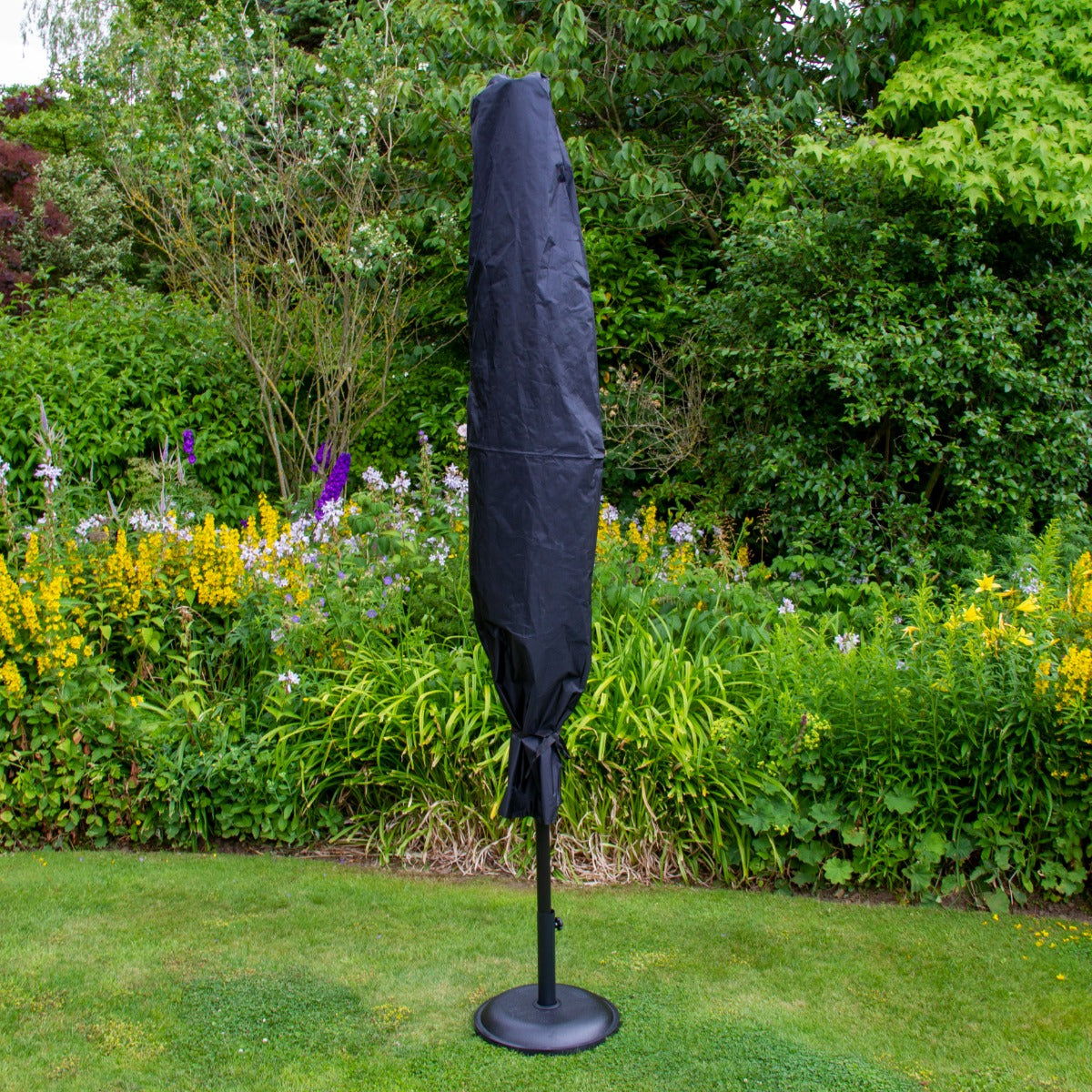 Black 2.7m LED Tilt Parasol - Like New