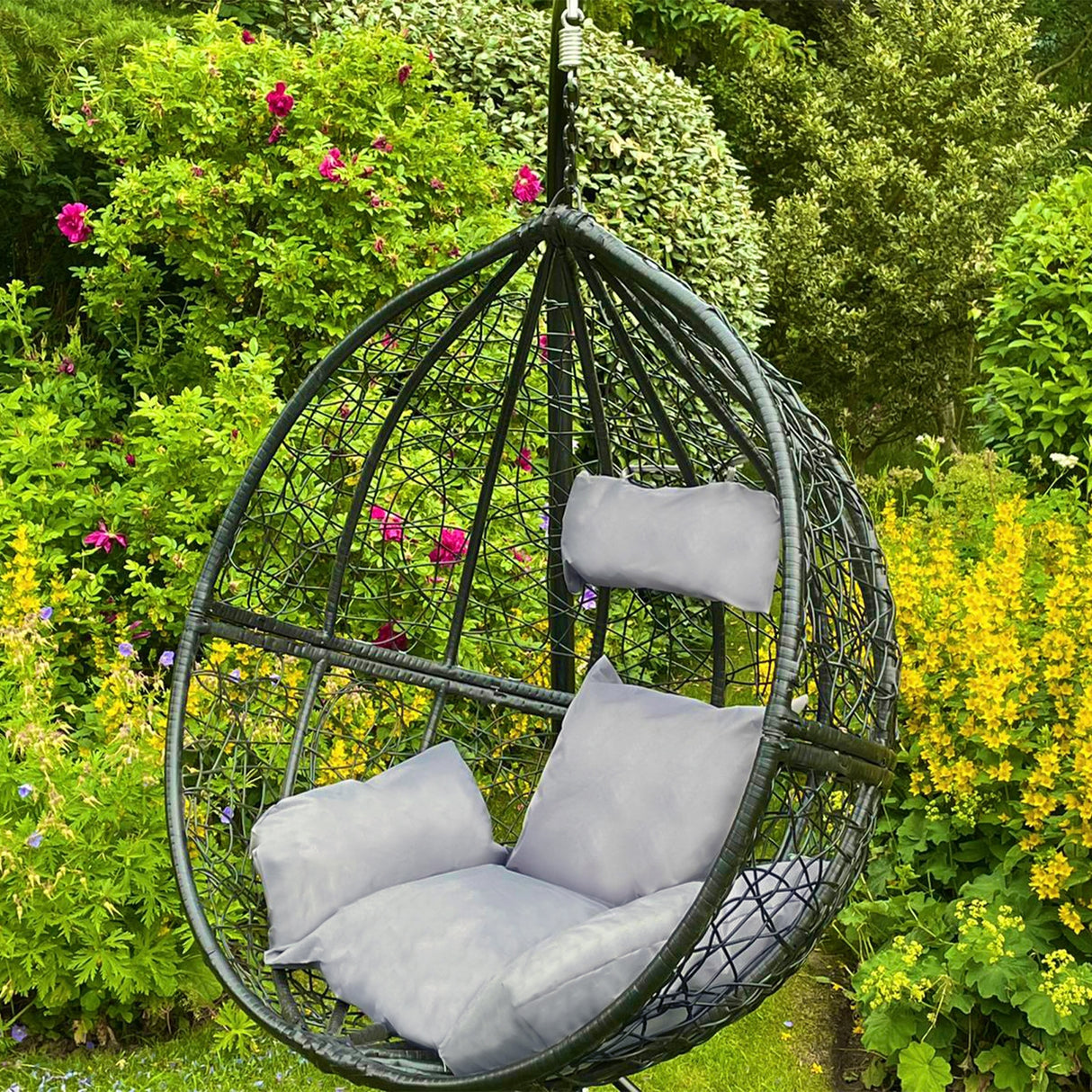 2 Black Egg Chairs - Used - Acceptable