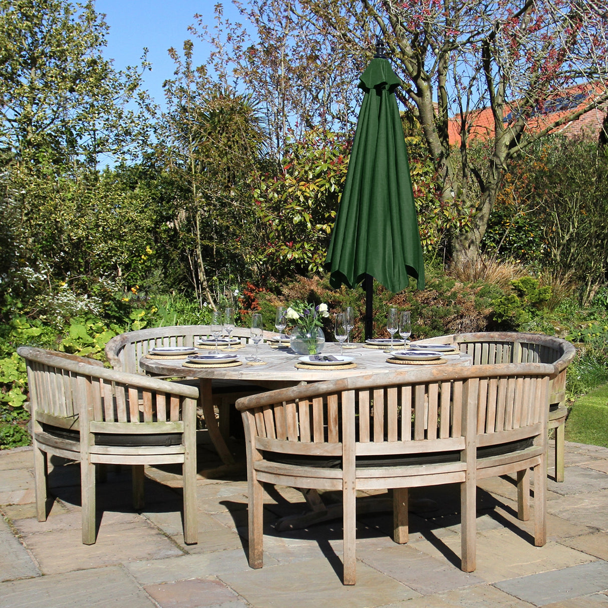 Green Cantilever Parasol & Fan Base - Used - Acceptable