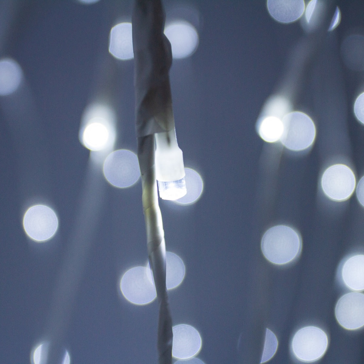 Weeping Willow Tree - 180cm White 400 Cool White LED - Like New
